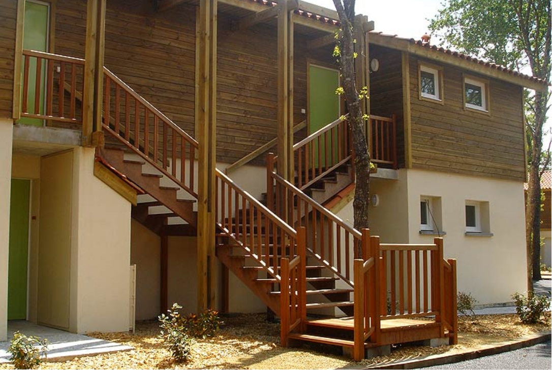 Dachary Escalier Gironde Gamme Exterieure A Saint Aigulin Pres De La Gironde