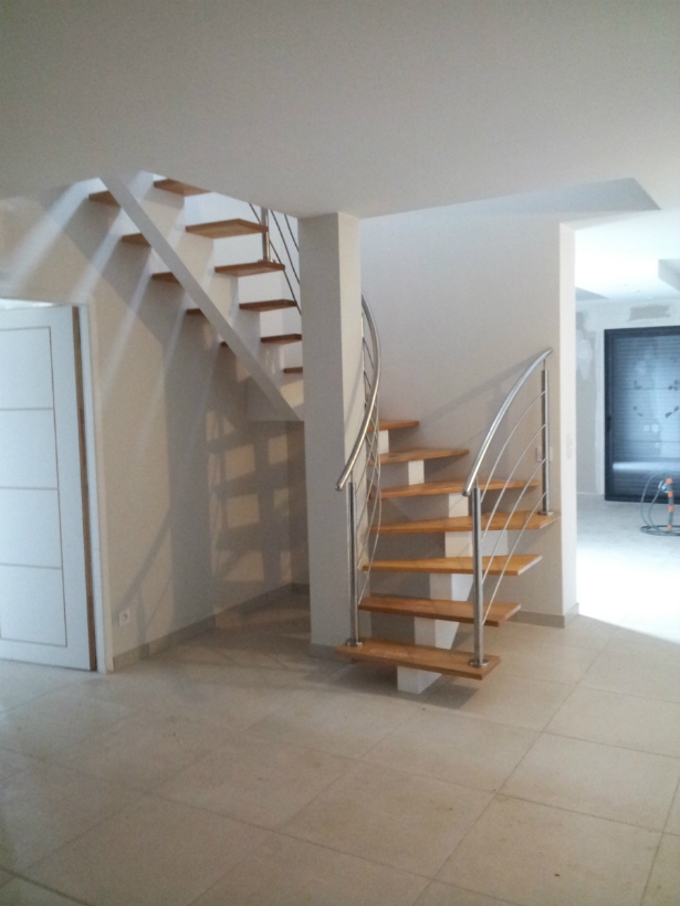 Dachary Escalier Gironde Ref T21