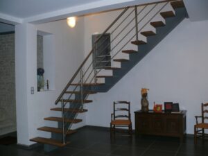Dachary Escalier Gironde Sous Bassement En Tole Inox Sur GCE