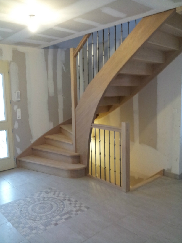 Dachary Escalier Gironde Balustres Metalliques Avec Viroles Acier Et Limon Interieur