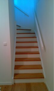 Dachary Escalier Gironde Escalier En Cloisonne Avec Main Courante Sur Ecuyers Ref C13