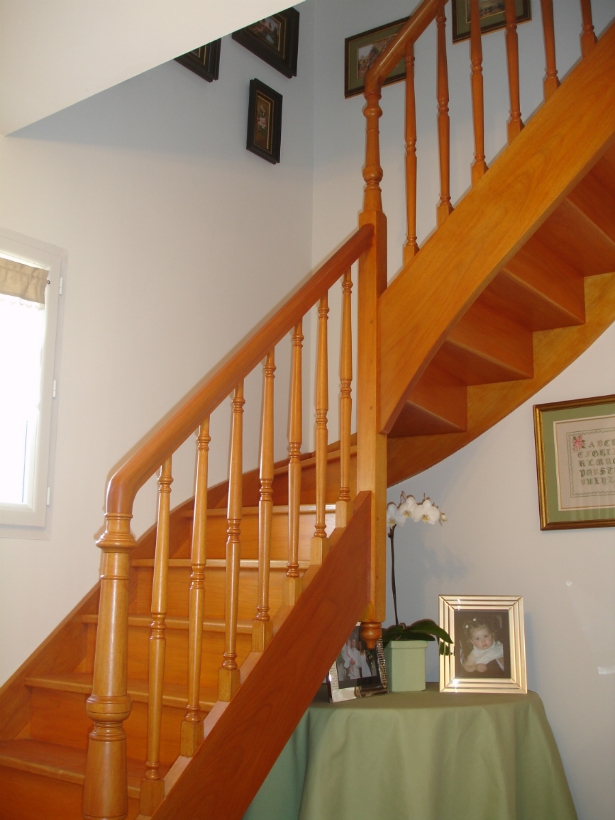 Dachary Escalier Gironde Ref C9